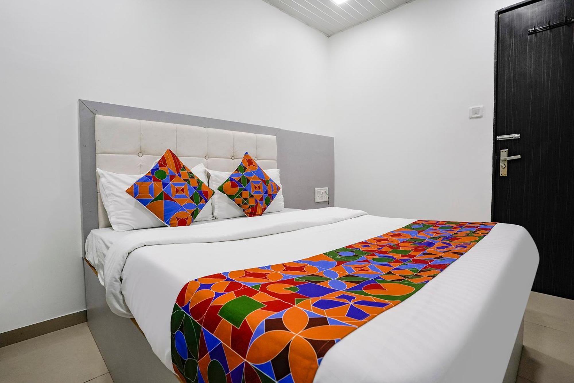 होटल Fabexpress Park Residency - Nr International Airport